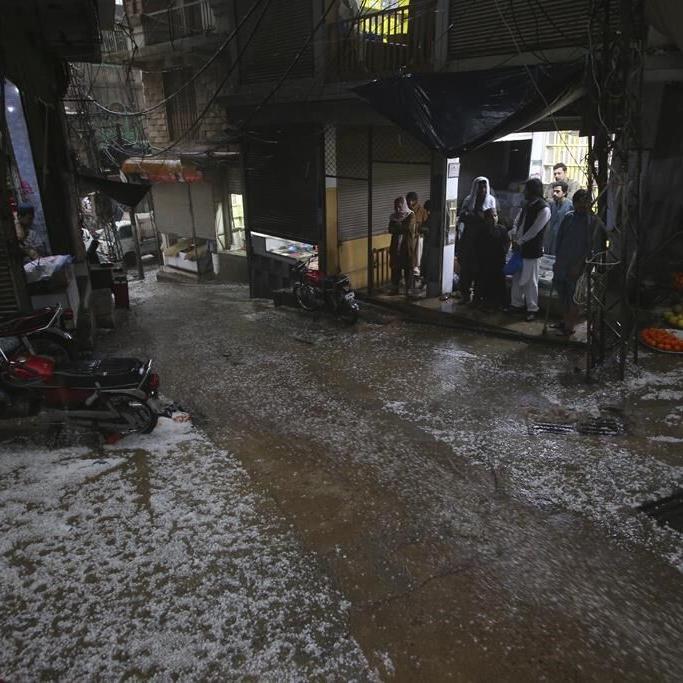Heavy rains in northwestern Pakistan kill 8 people, mostly children, and injure 12